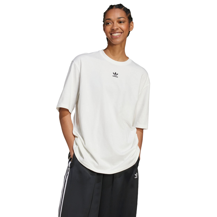 adidas Essentials Boyfriend T-shirt
