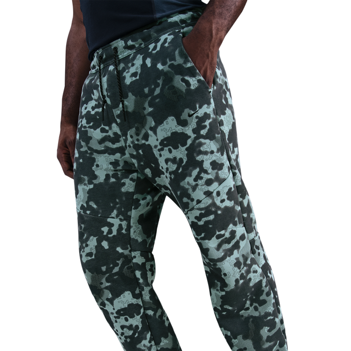 Nike Tech Fleece