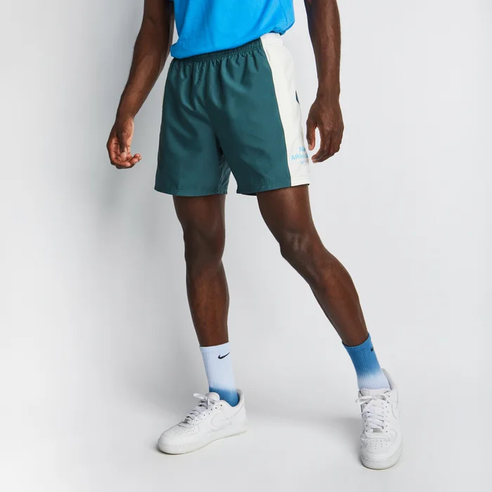 Nike T100