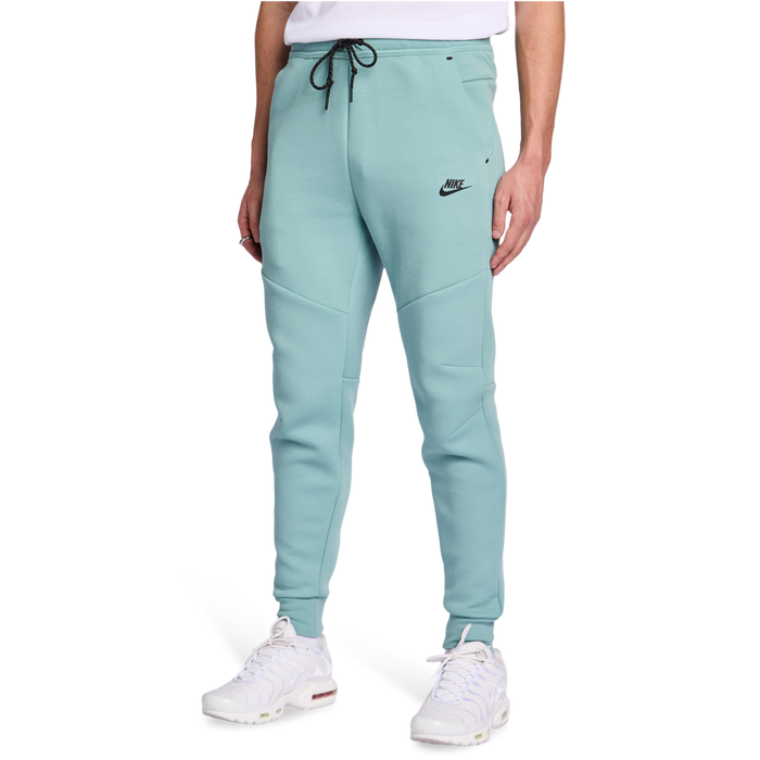 Nike Tech Fleece