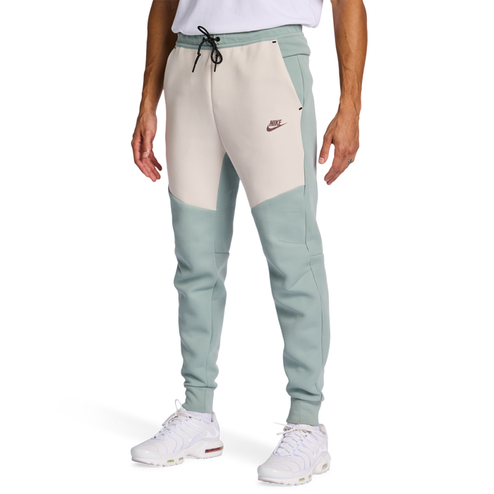 Nike Tech Fleece