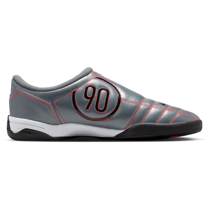 Nike Total 90